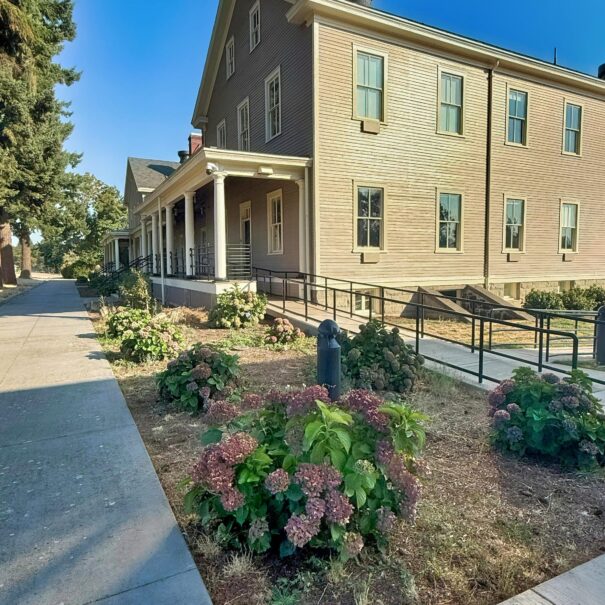 Fort Vancouver_Exterior_2