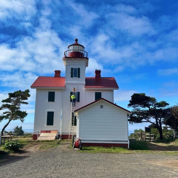 Yaquina_Exterior_3
